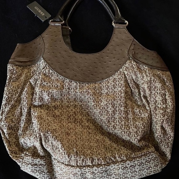 NWT Guess Purse - Picture 3 of 10